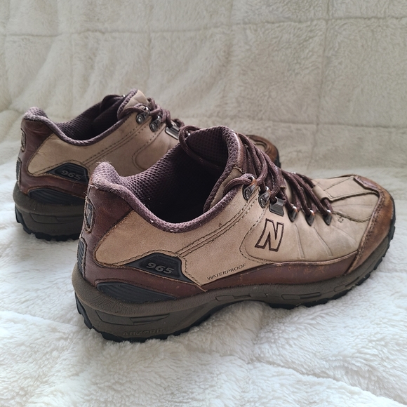 New Balance 965 Country Walk Brown - Picture 1 of 14
